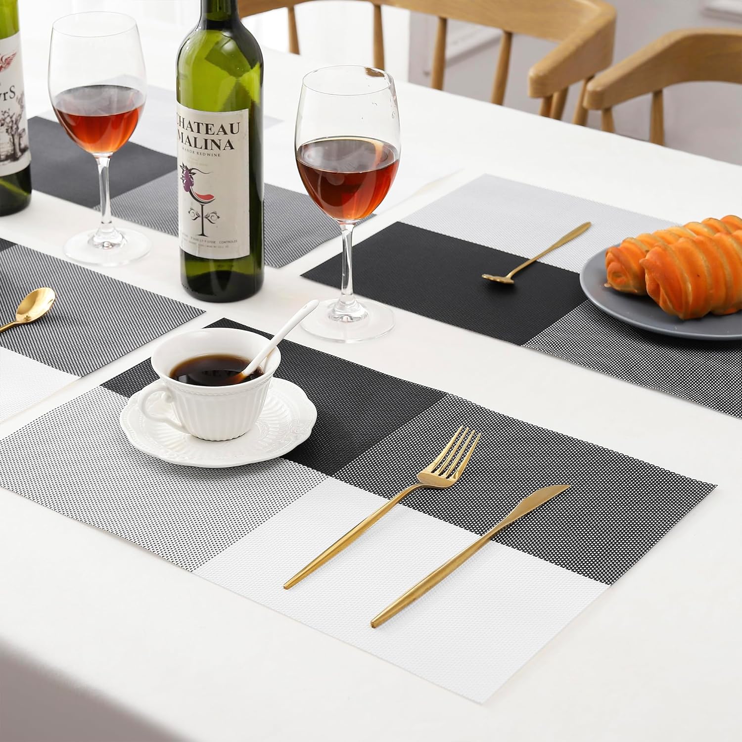 [Set Of 6] Black & White Dining Table Placemats